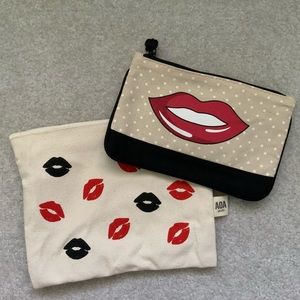 Makeup bag set (one large and one medium)